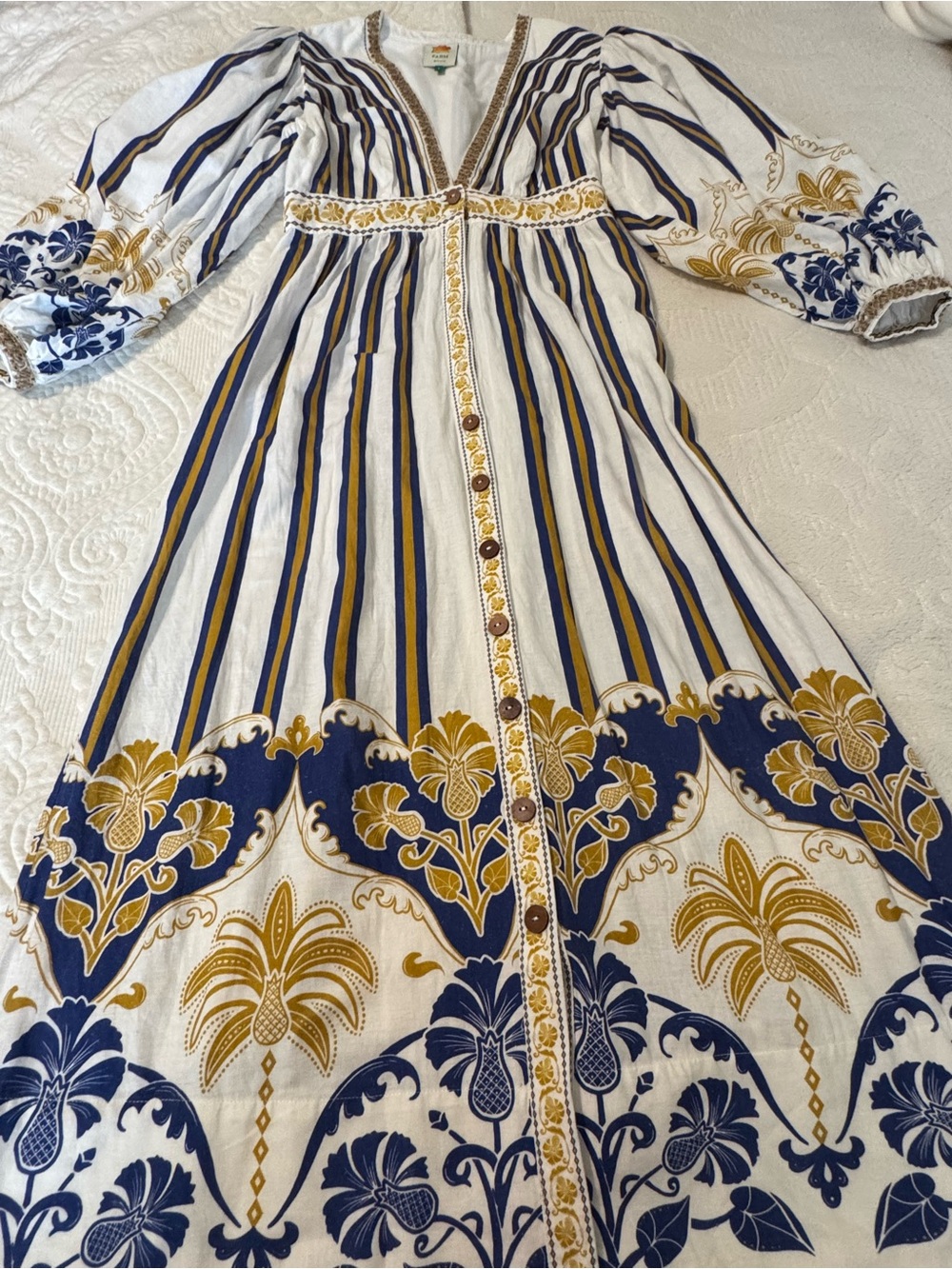 FARM Rio Button-Front Maxi Dress in White, Navy & Gold - Size L - Picture 2 of 6